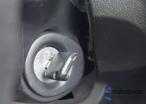 2011 Nissan Versa 1.8S z USA, uszkodzony, nr VIN 3N1BC1AP8BL460582